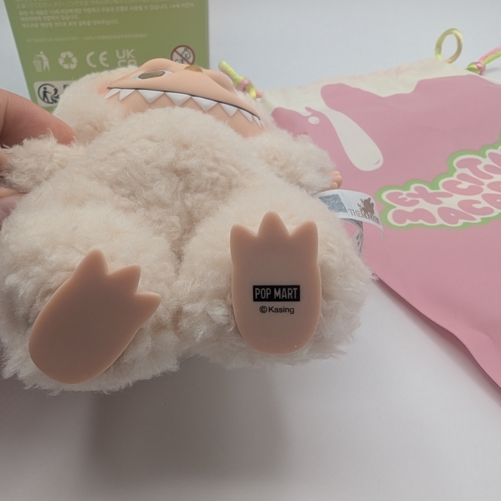Exciting Macaron - Soymilk - Labubu Pop Mart - Picture 6 of 13